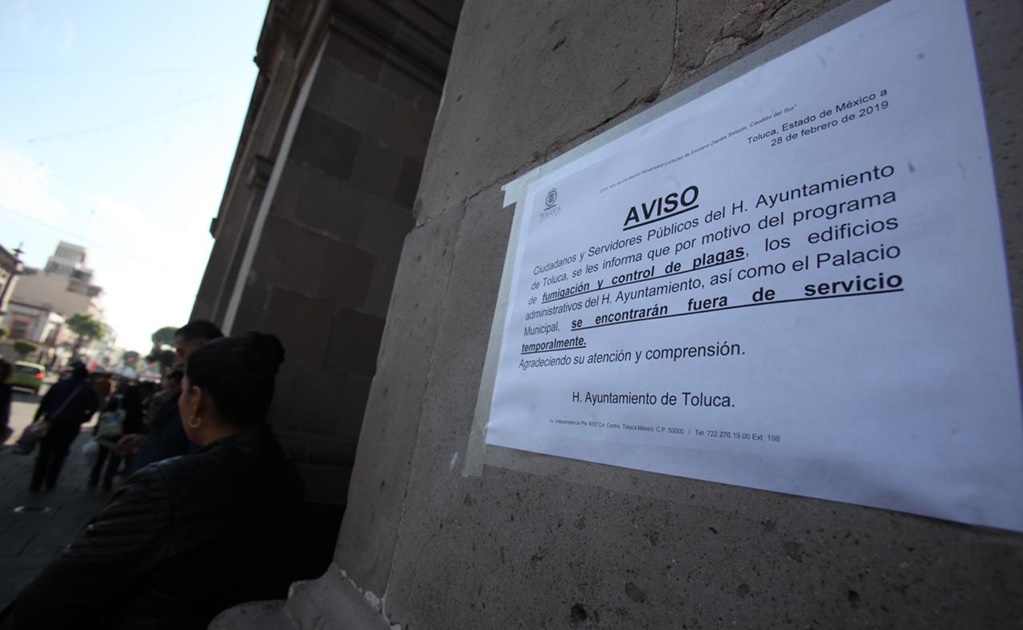 Fumigación impide embargo en ayuntamiento de Toluca