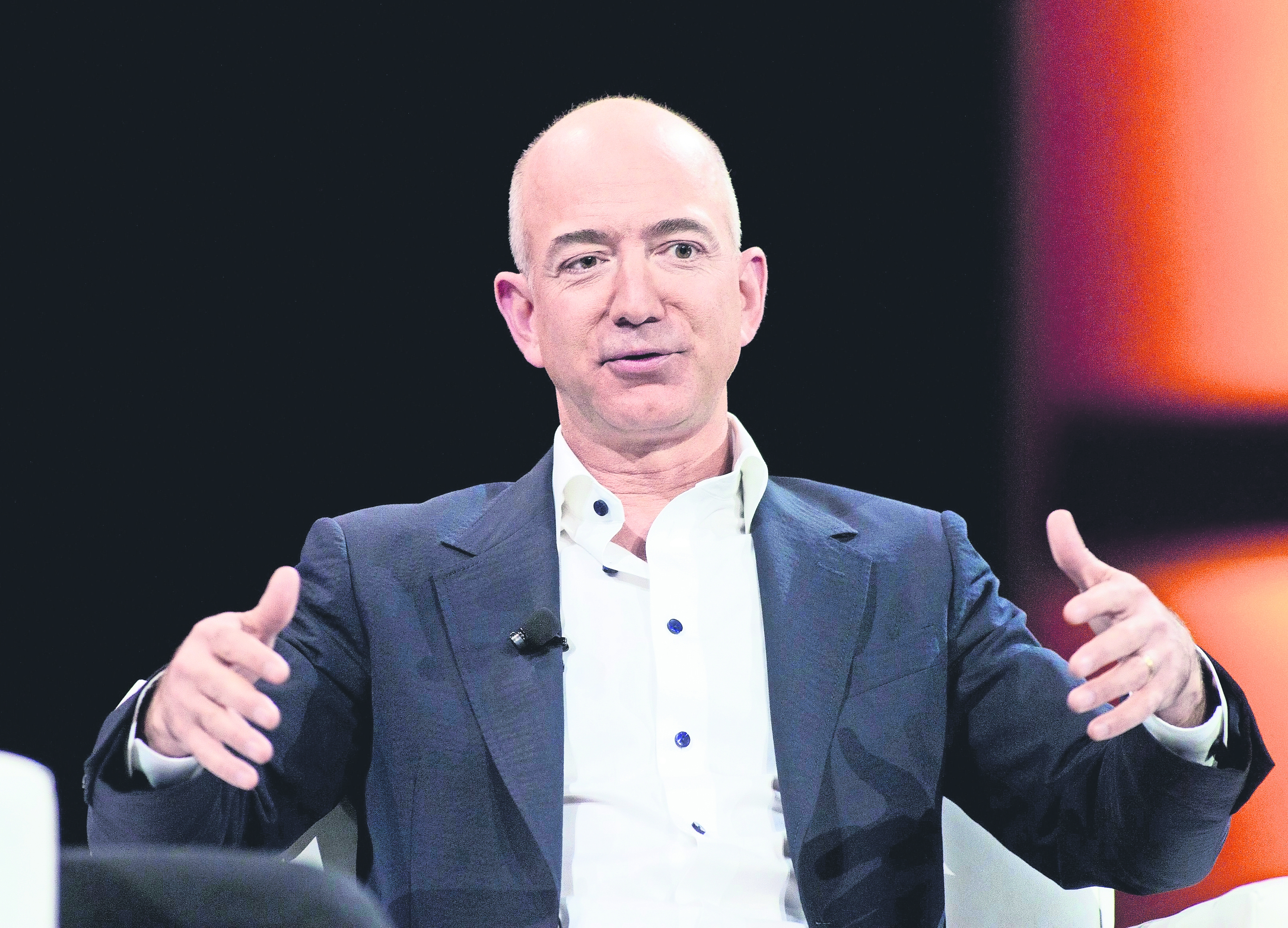 Fortuna de Jeff Bezos roza los 100 mil mdd durante el "Black Friday"