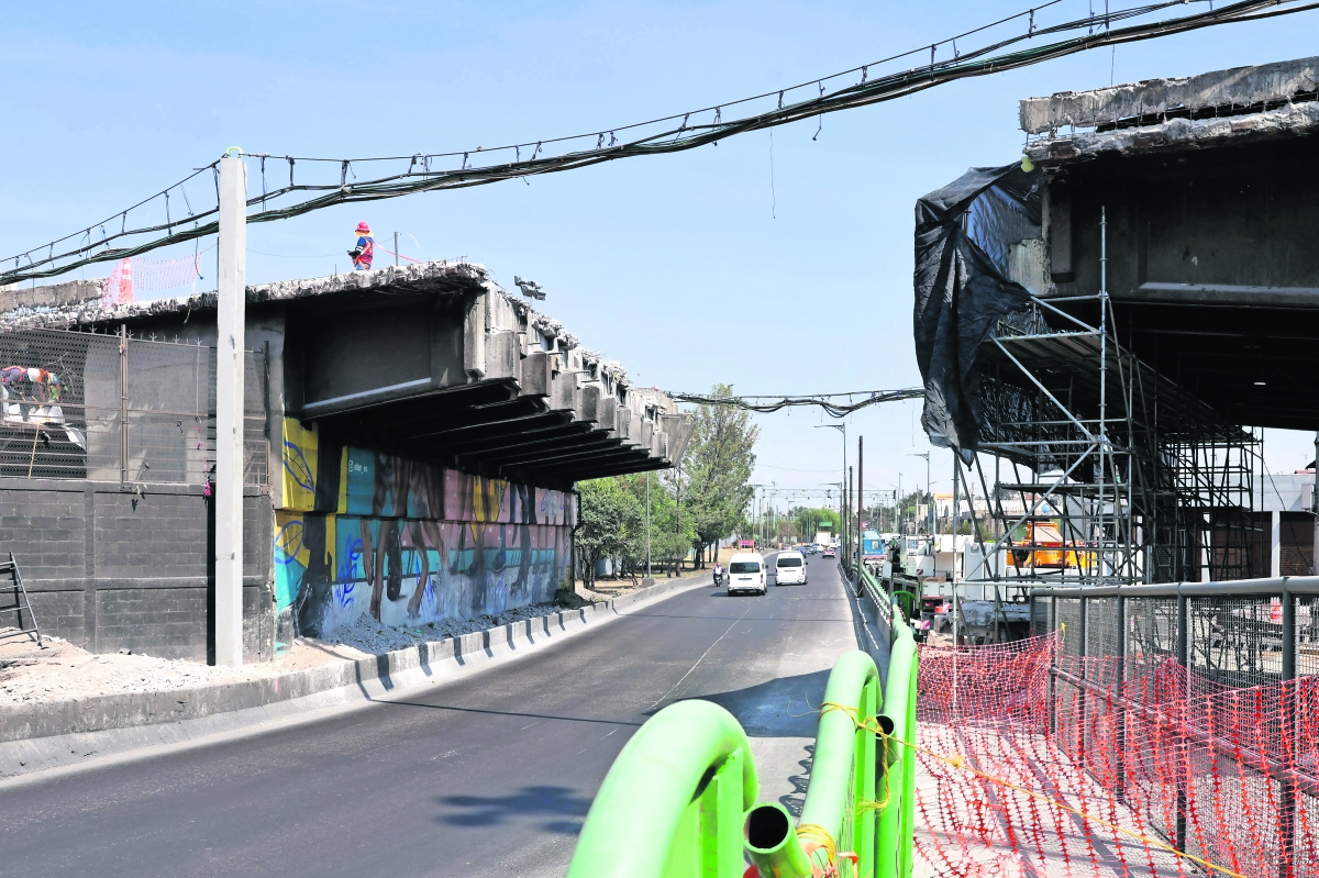 Avanza desmontaje de trabes en la Línea 9 del Metro