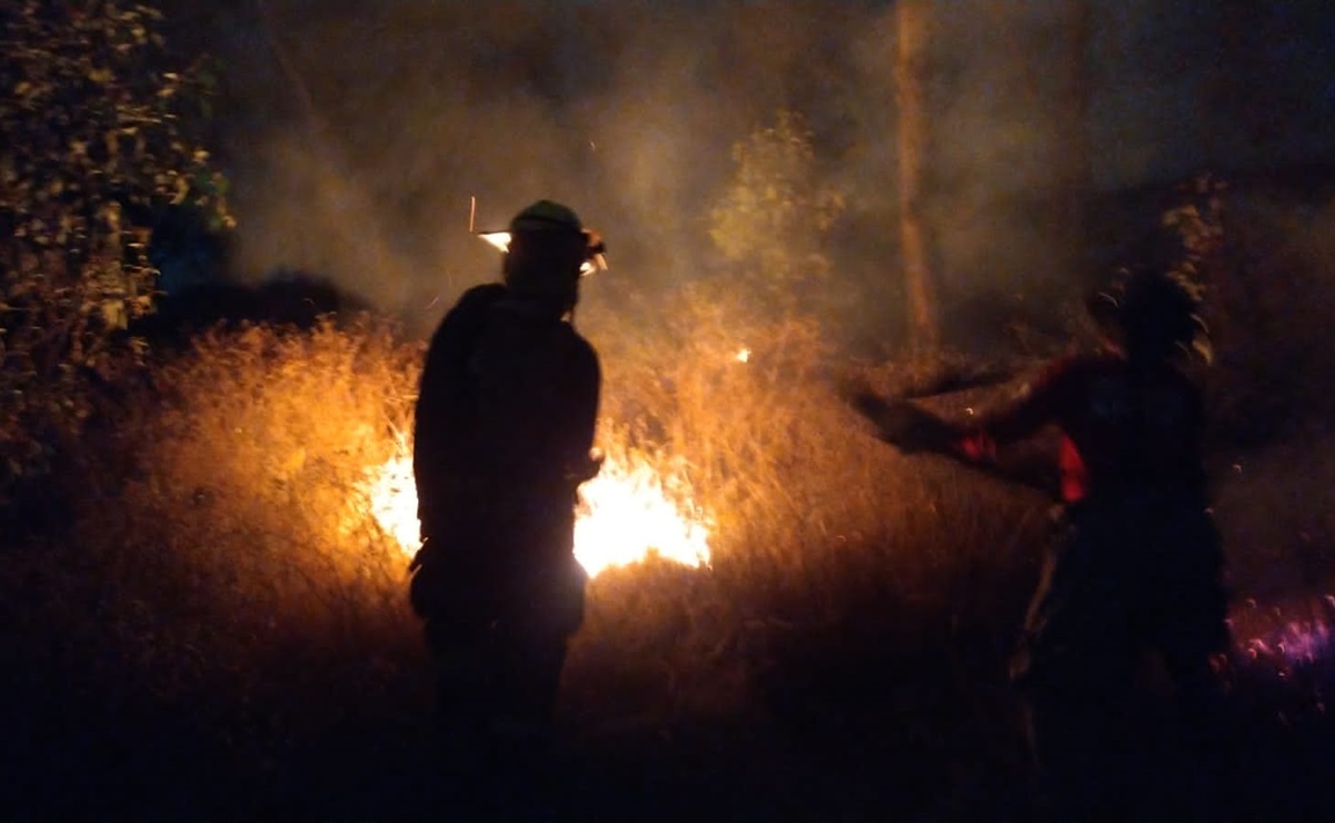 Bomberos controlan incendio en residencial Lomas Verdes