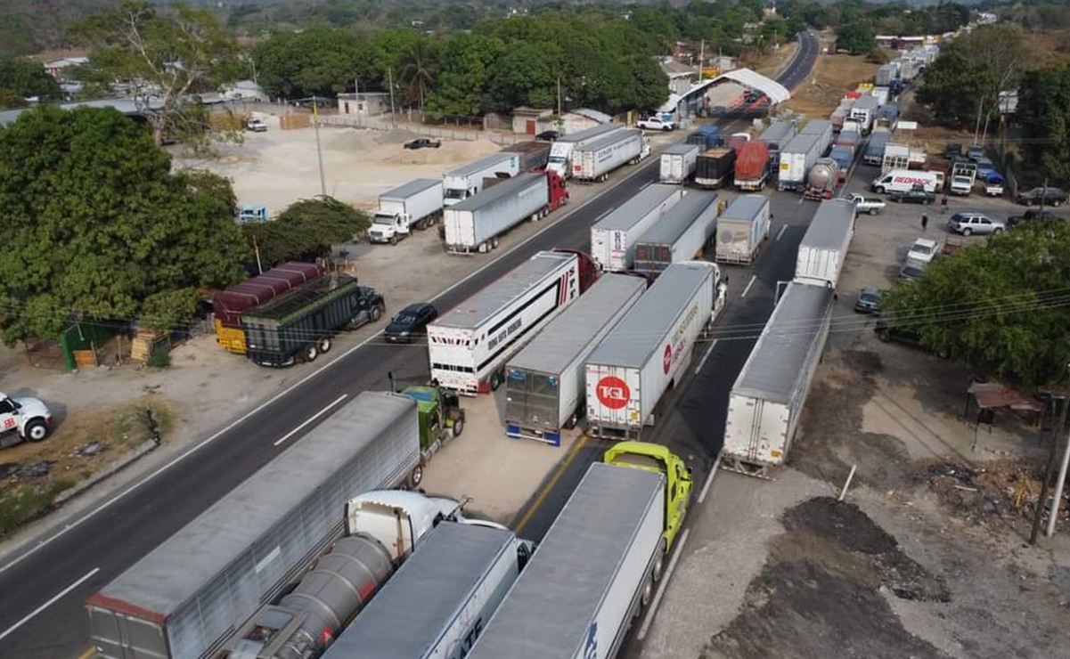 Guardia Nacional libera bloqueo de más de 24 horas en la carretera federal 200, Chiapas