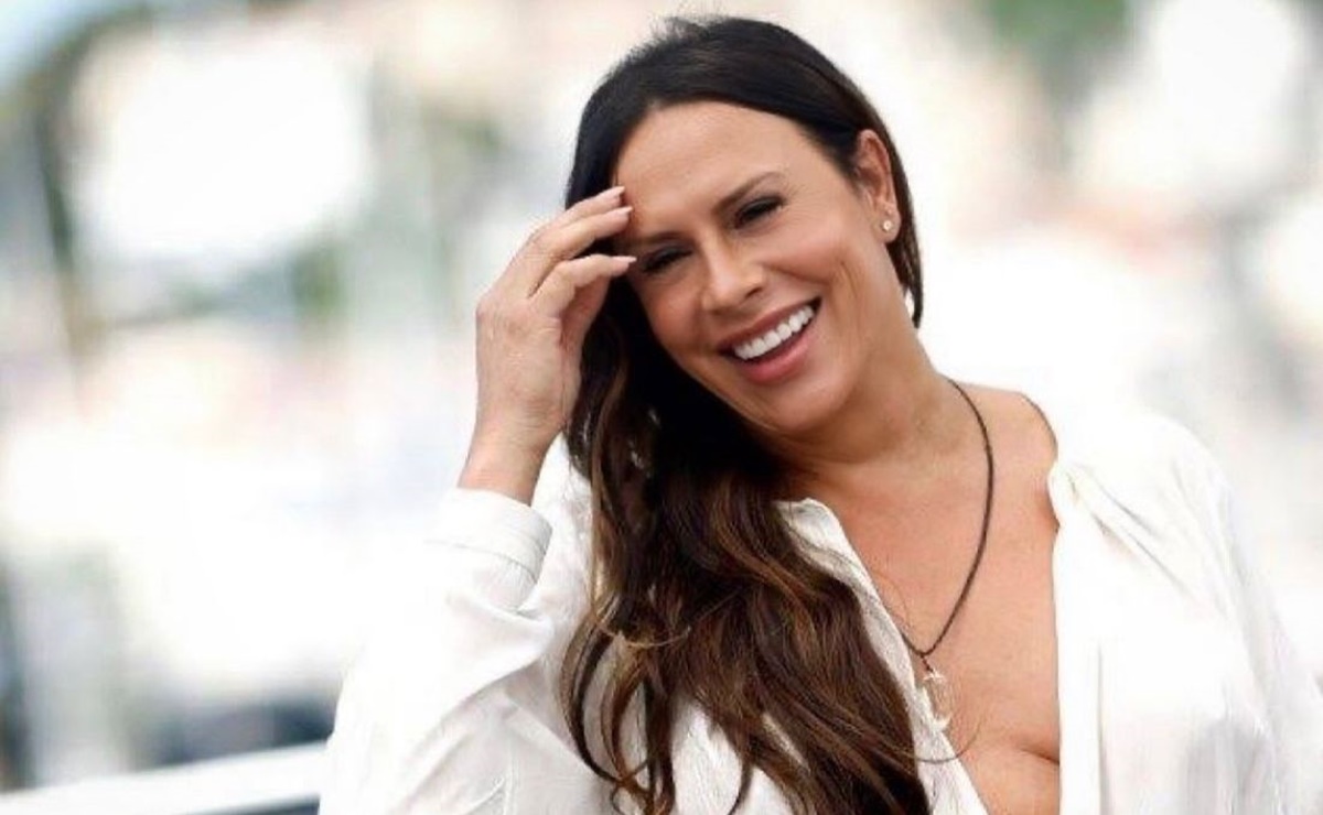 Karla Sofía Gascón defiende premio en Cannes: "el premio lo recibí yo, una mujer como las demás"