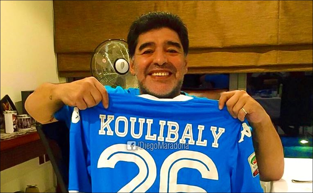 Maradona se solidariza con futbolista que sufrió racismo