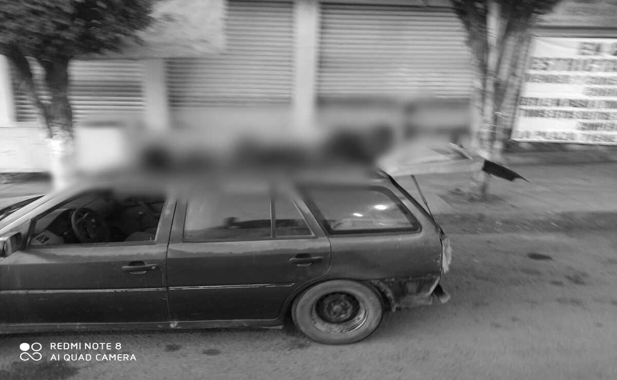 Dejan 6 cabezas sobre toldo de un auto en Chilapa, Guerrero
