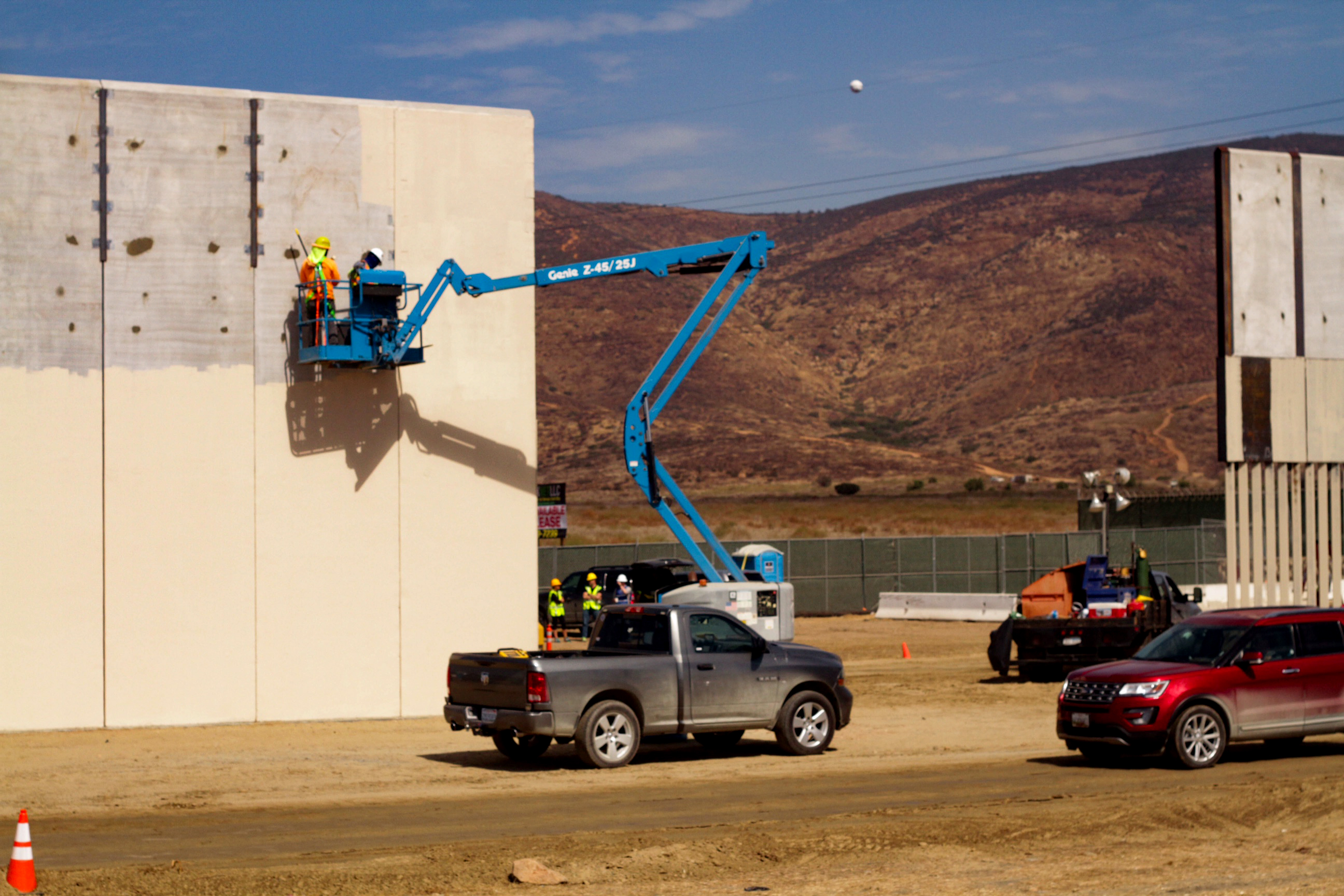 Termina construcción de 5 prototipos del muro fronterizo; serán evaluados