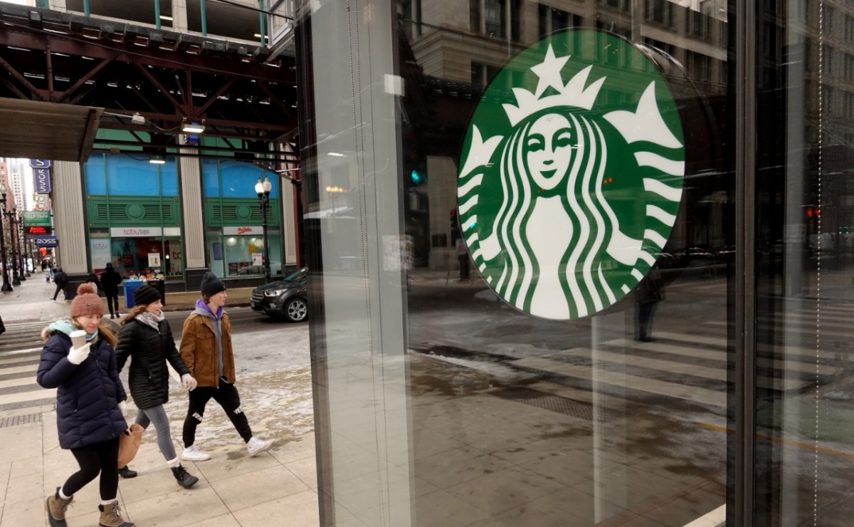 Starbucks se deshace de políticas de vacunación para empleados 