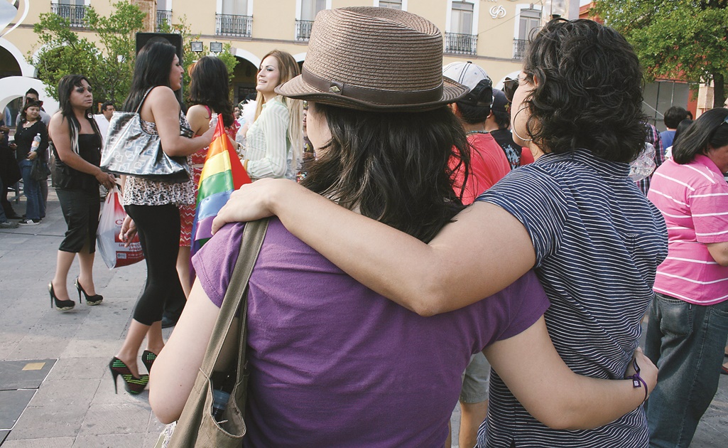 De 2014 a la fecha se han afiliado mil 329 parejas del mismo sexo: IMSS