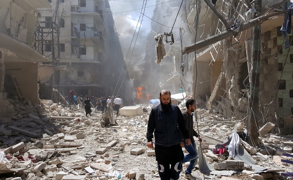 Suman 14 muertos en Alepo tras bombardeo a hospital