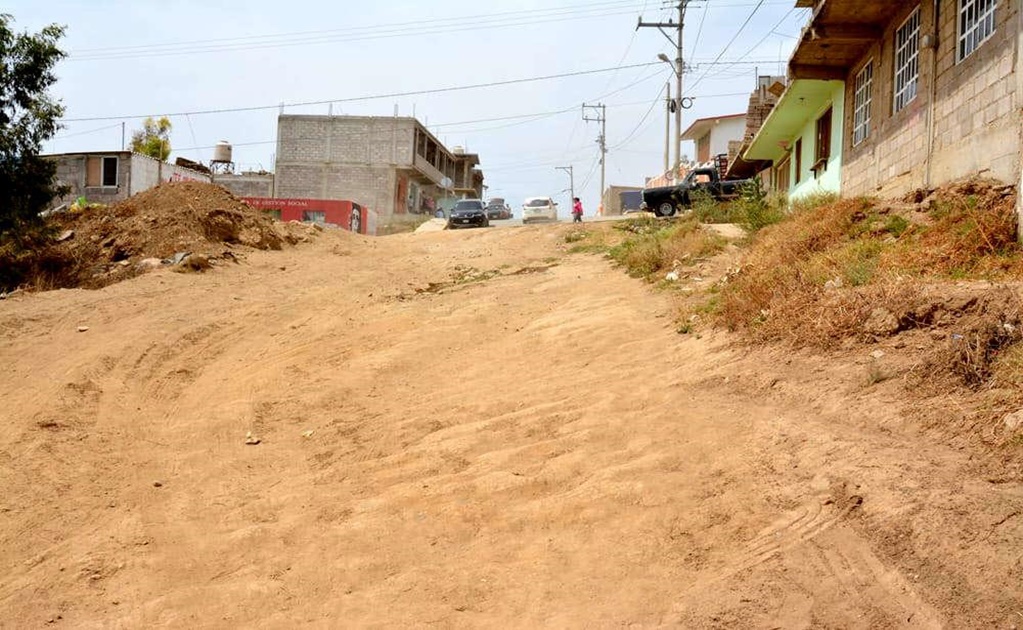 Detienen construcción de vía alterna en Ixtapaluca