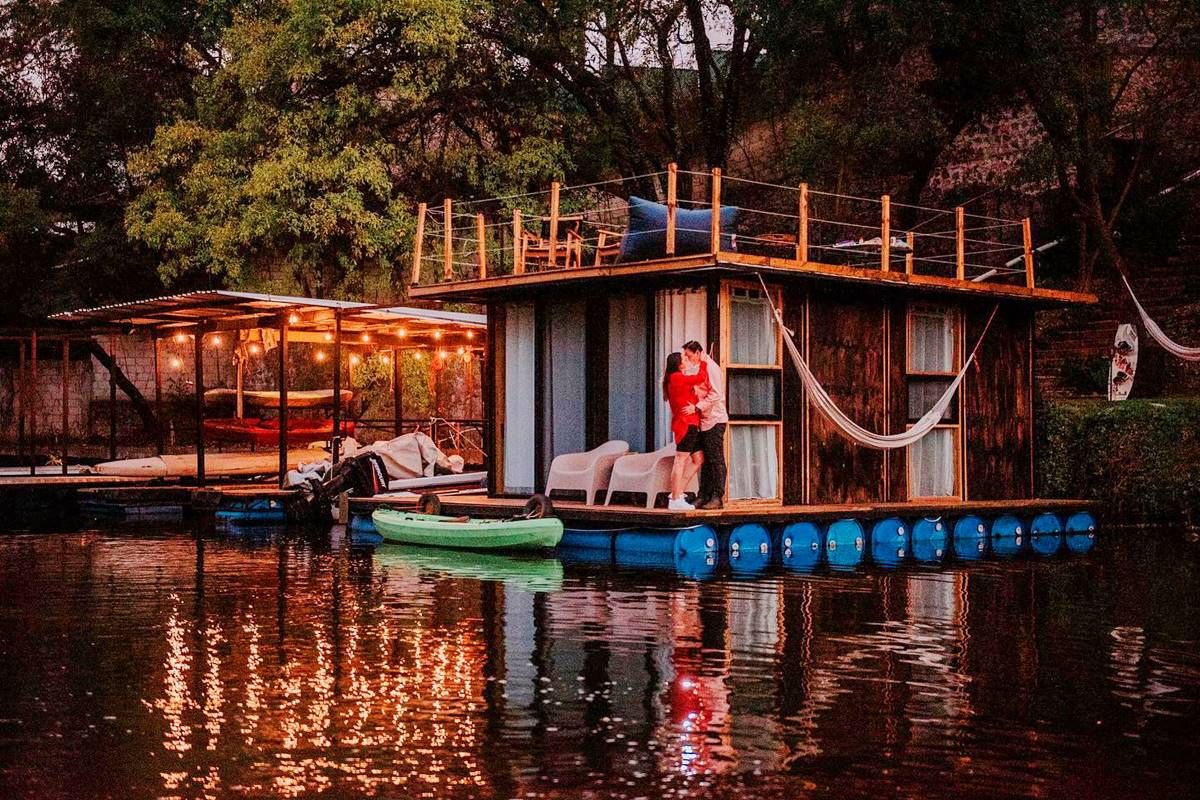 Conoce estas cabañas flotantes a 2 horas de CDMX