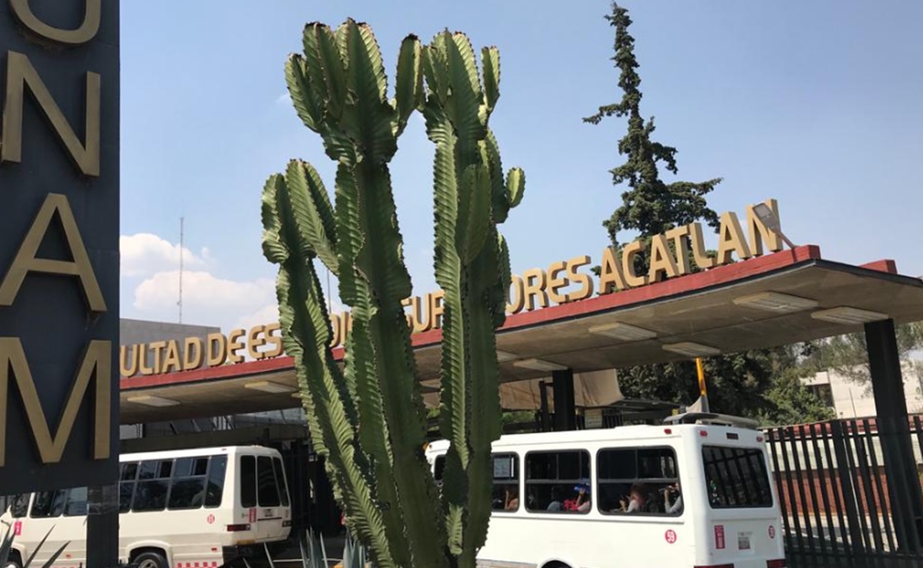 Suspenden clases en FES Acatlán por presencia de un grupo de encapuchados