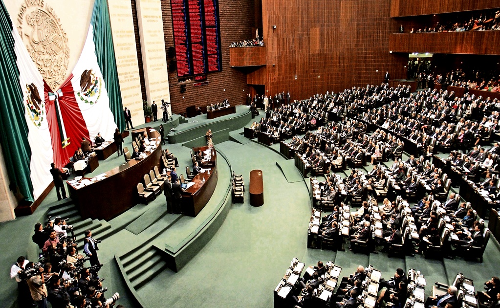 Mexican lawmakers vote to end presidential immunity