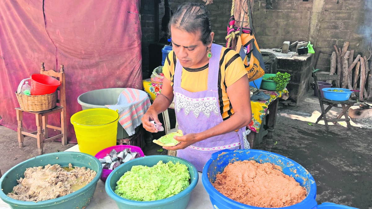 La carestía pega a la tradición de los tamales