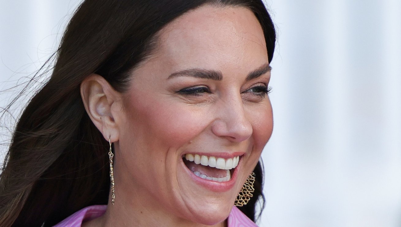 Resurge un video de Kate Middleton comiendo un afrodisíaco conocido como el 'viagra caribeño'