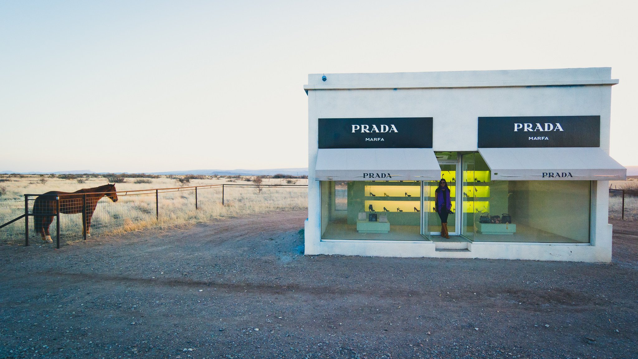 Una tienda de Prada en medio del desierto que no vende nada