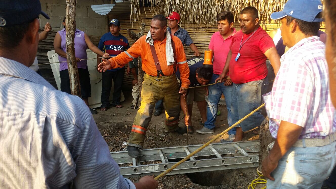 Mueren cinco familiares en Tabasco al caer en pozo contaminado con gases