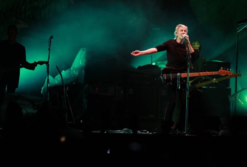 CDMX calcula 200 mil personas en concierto de Roger Waters en el Zócalo