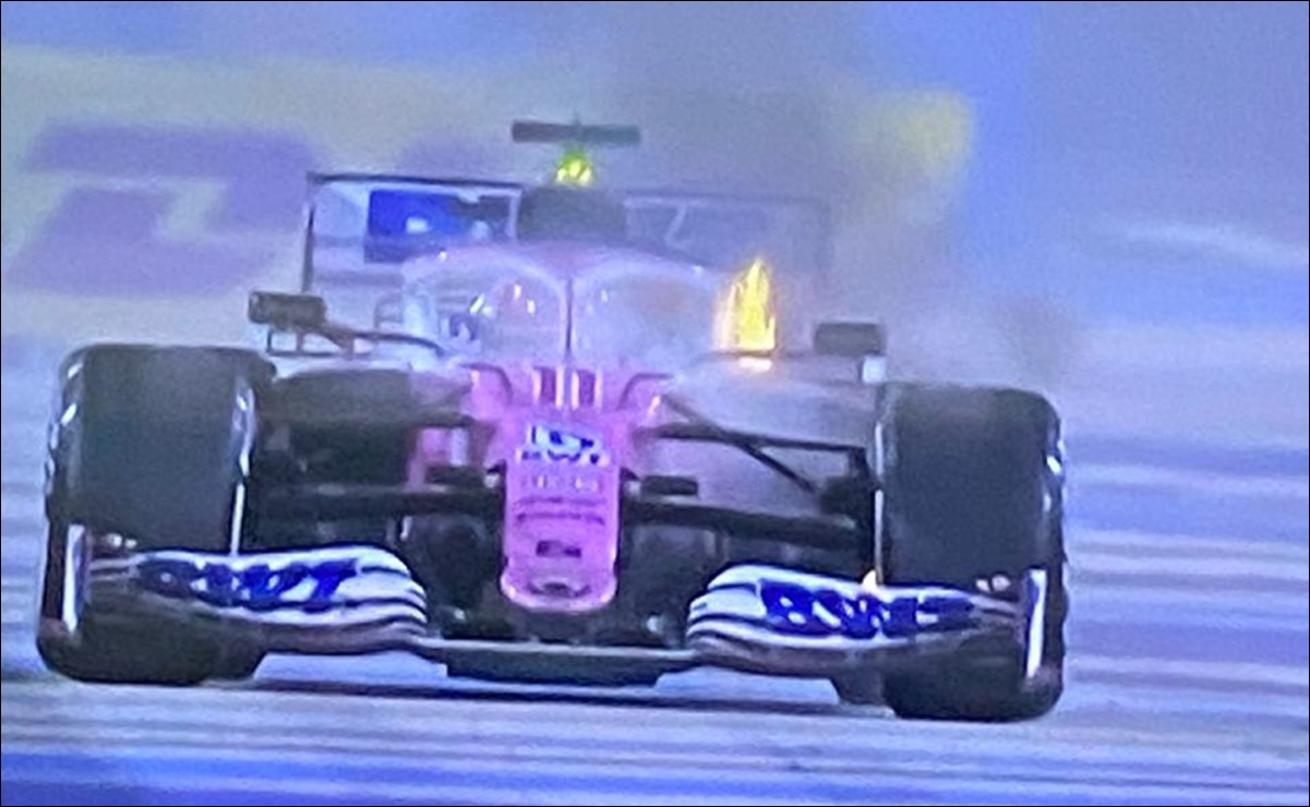 Fuego impide a Checo Pérez terminar el GP de Baréin; Lewis Hamilton gana