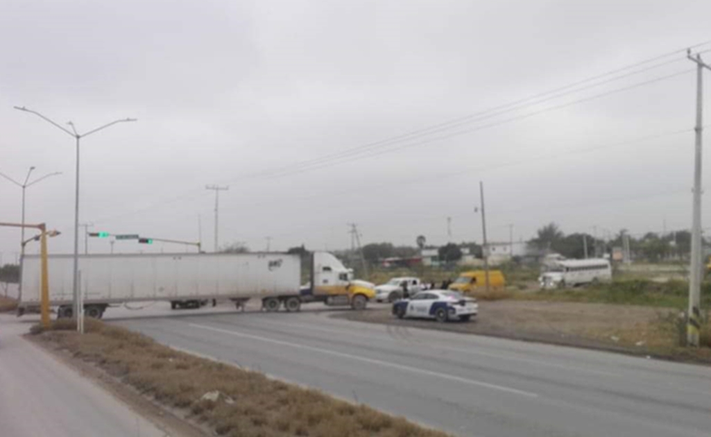 Hombres armados bloquean carretera Rio Bravo-Reynosa 