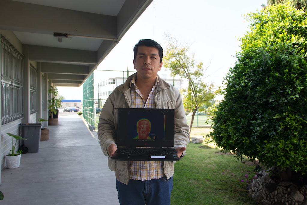 Estudiante crea programa para detectar emociones en pacientes sobrevivientes de cáncer 