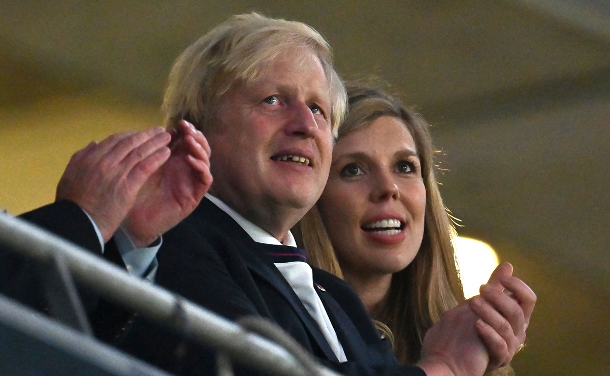 Carrie Symonds y Boris Johnson esperan a su segundo hijo