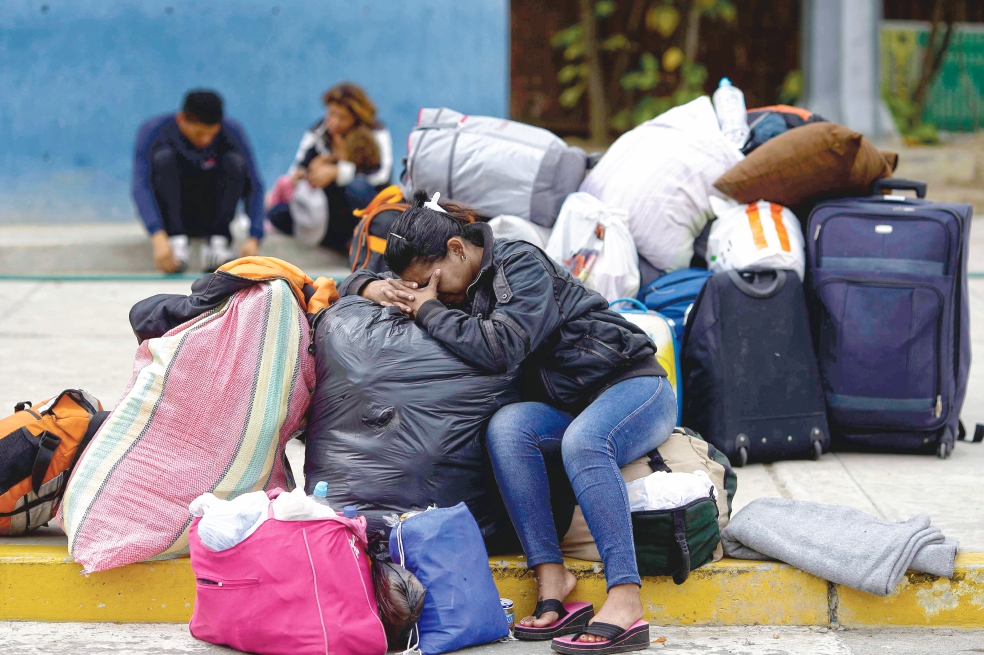 Migración venezolana desborda a Perú, afirman