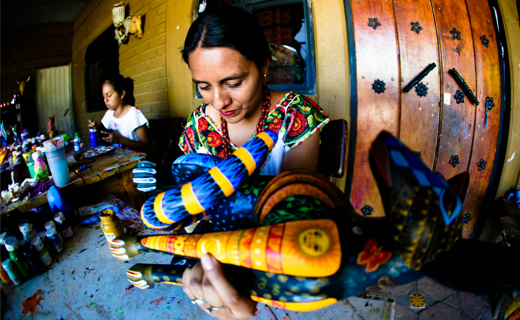 Enfrentan artesanos yucatecos crisis económica; piden canales comerciales