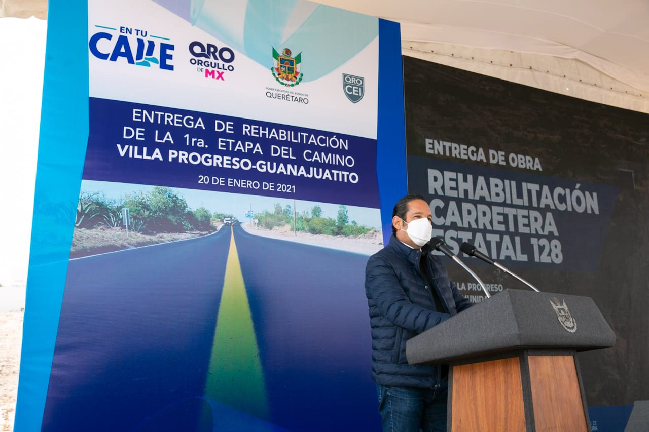 Gobernador de Querétaro entrega obras en Ezequiel Montes