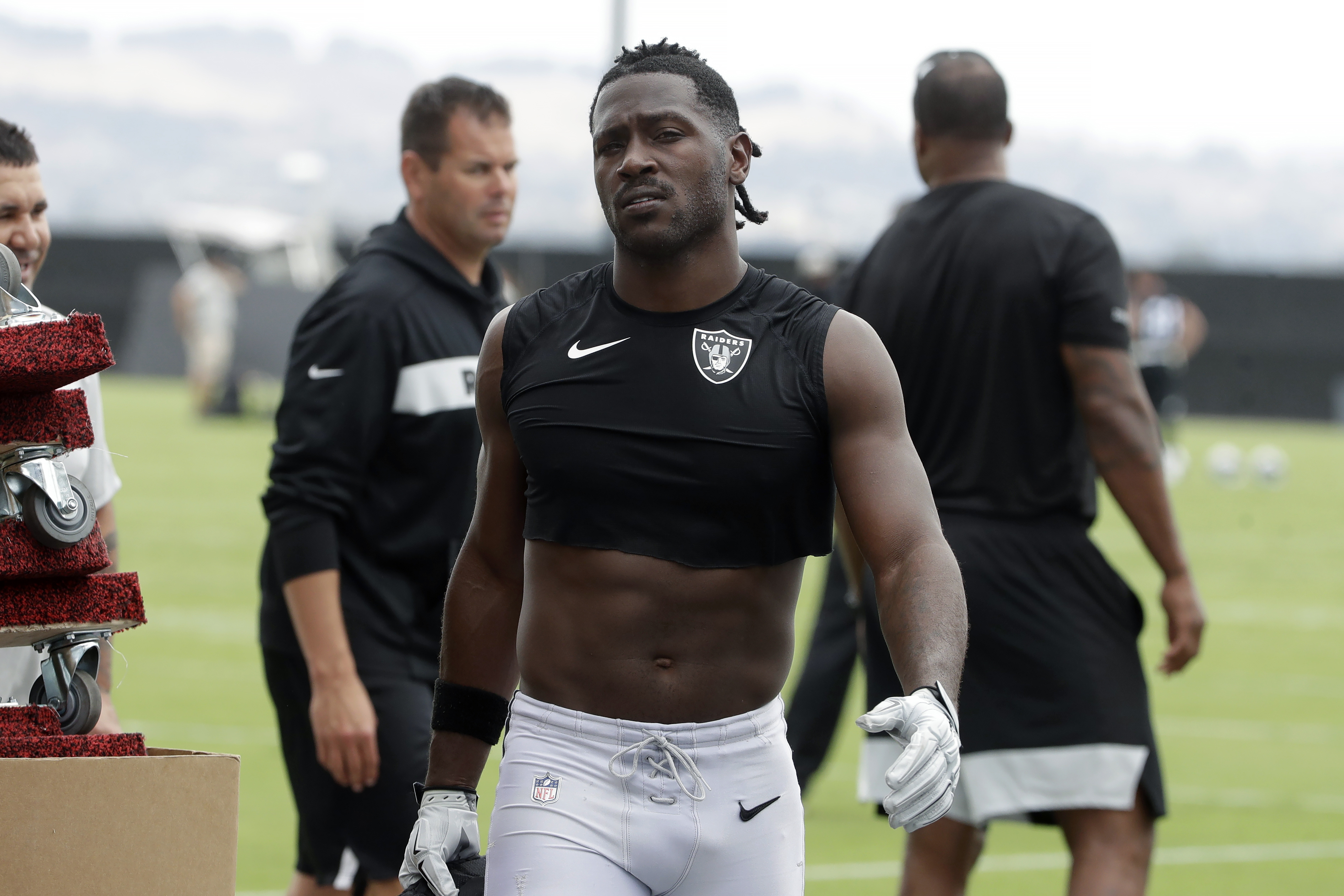 Antonio Brown es acusado de tres incidentes separados por abuso sexual