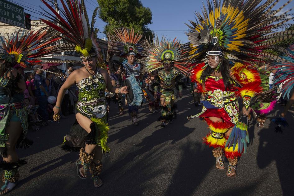 Fiesta a la Santa Cruz, pilar de la tradición queretana