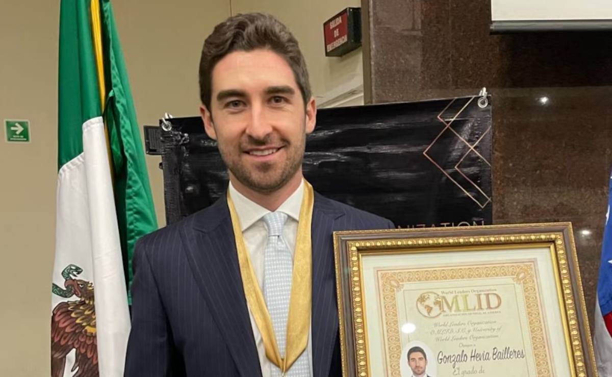 ¿Qué estudió y en qué trabaja Gonzalo Hevia Baillères?