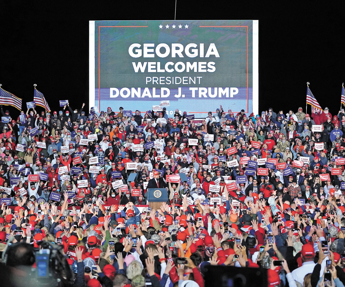 Exabogada de Trump se declara culpable en el caso de interferencia electoral en Georgia