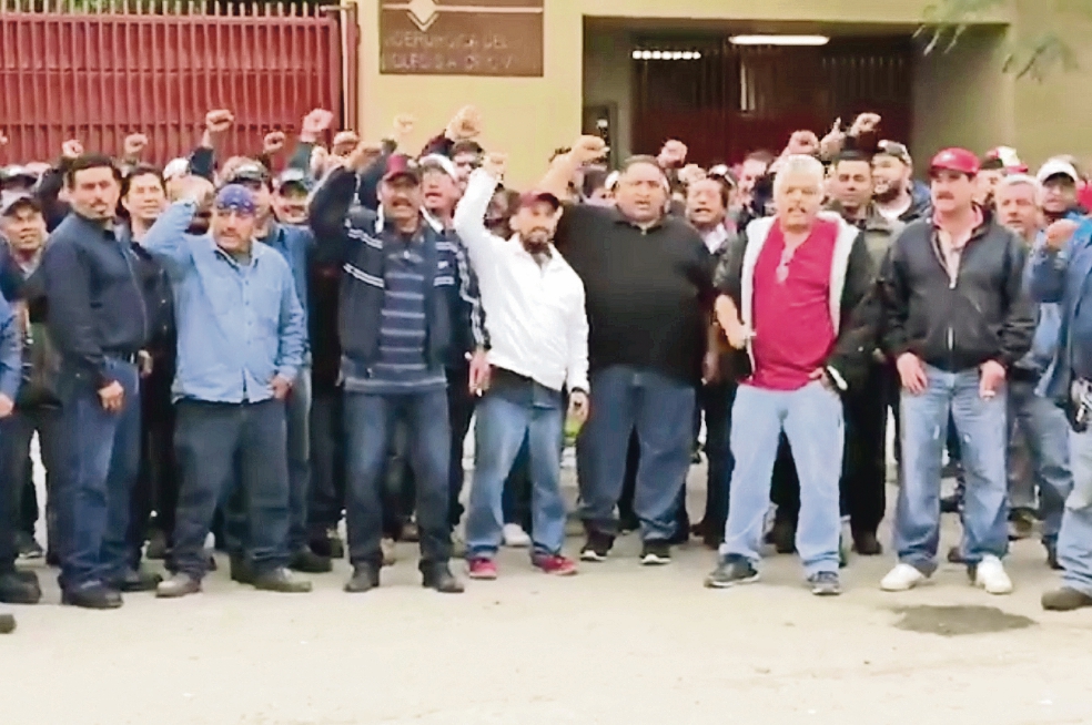 Mineros se unen a paros laborales en Matamoros