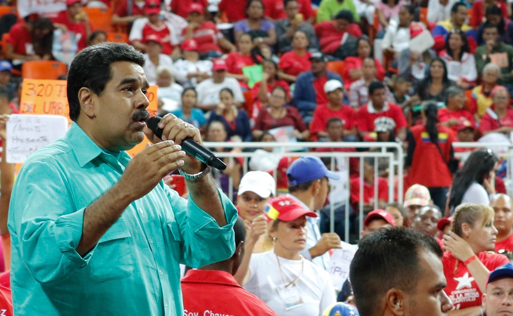 Descartan más de 600 mil firmas para proceso contra Maduro 
