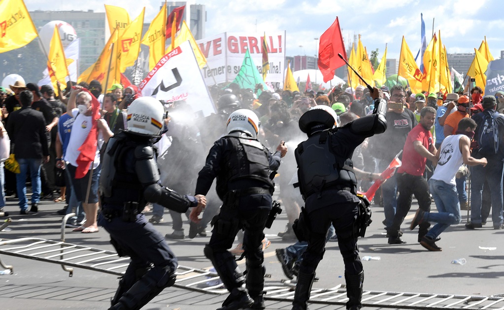 Se desatan violentas protestas en Brasil; Temer despliega tropas federales