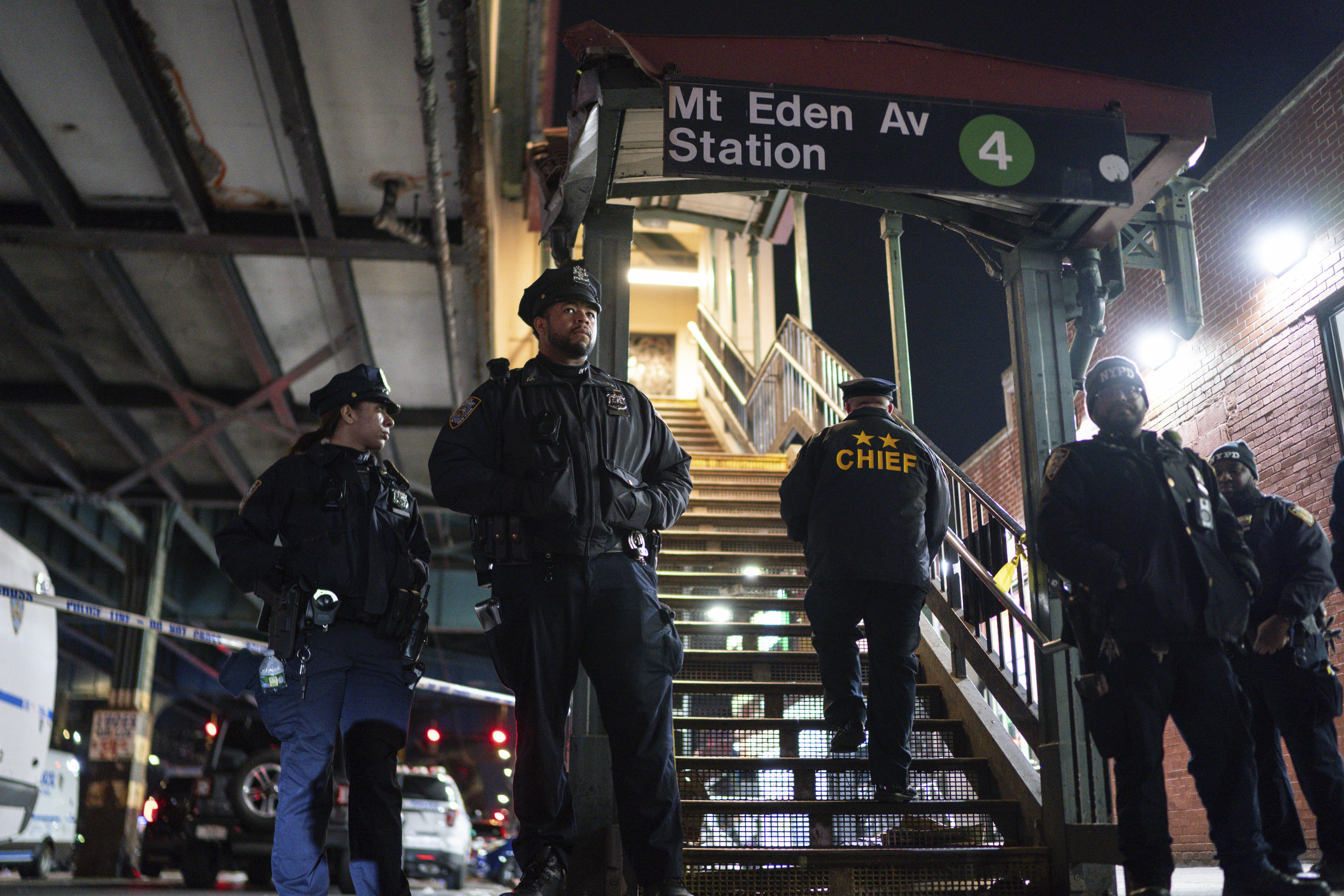 Víctima de tiroteo en metro de Nueva York es mexicano, confirma la SRE