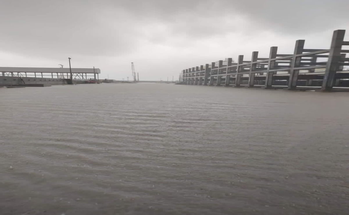 Video. Otra vez lluvias inundan refinería Dos Bocas en Tabasco