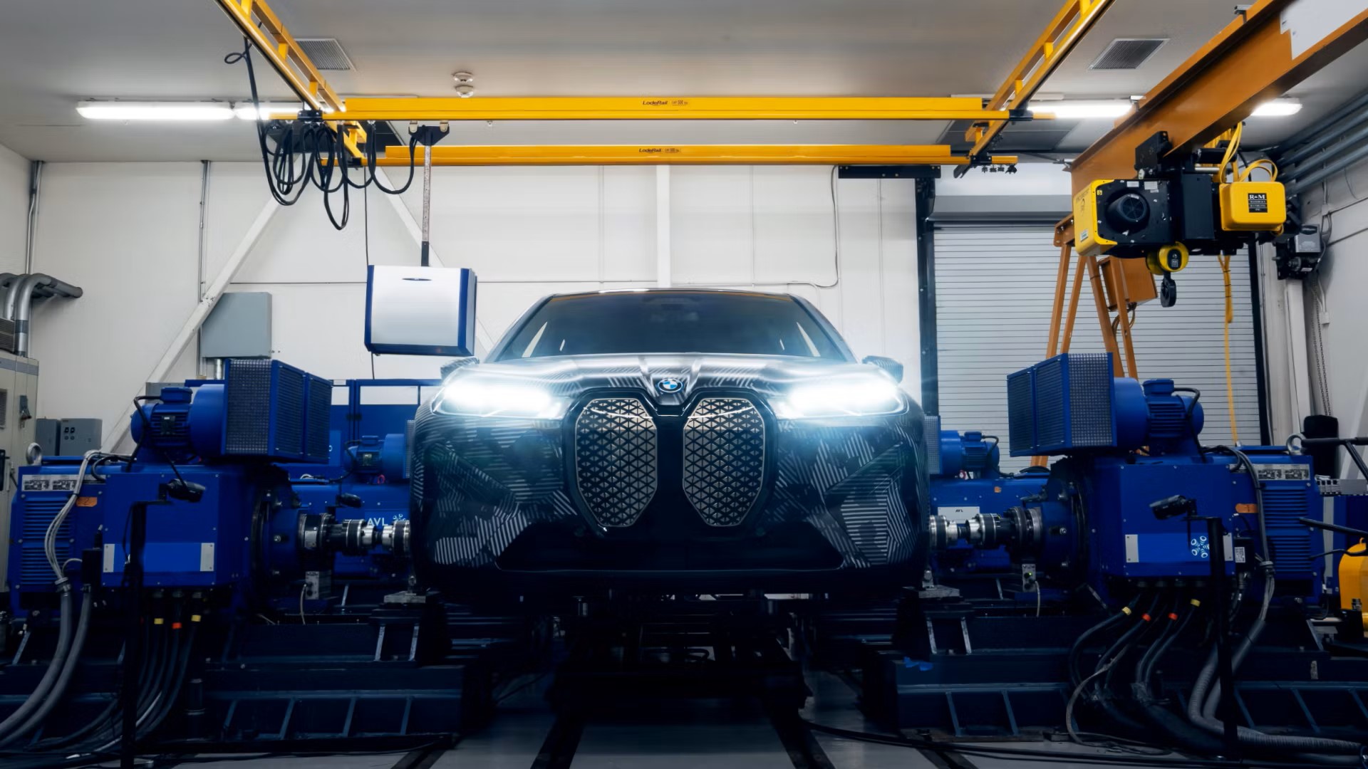 BMW prueba un nuevo tipo de baterías para autos eléctricos