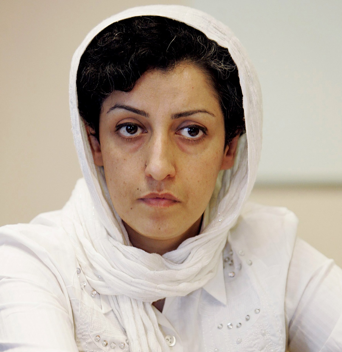 La OTAN reconoce valentía de la iraní Narges Mohammadi, ganadora del Premio Nobel de la Paz