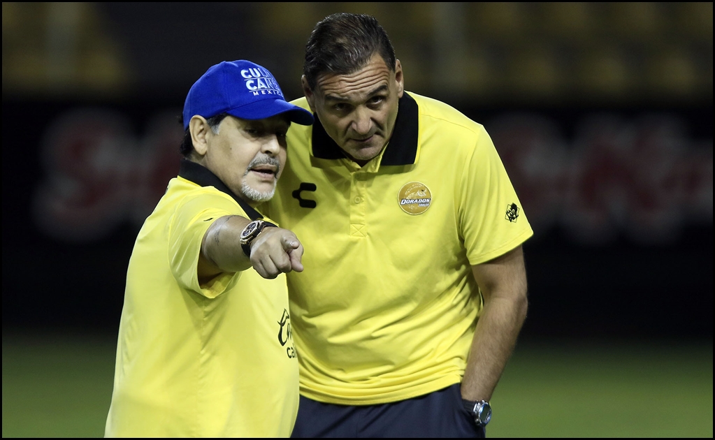 Maradona e Islas esconden al verdadero DT de Dorados