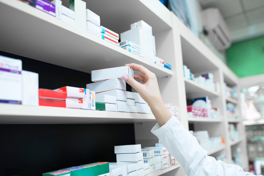 Cofepris presentará denuncias contra red de monopolio de medicamentos genéricos