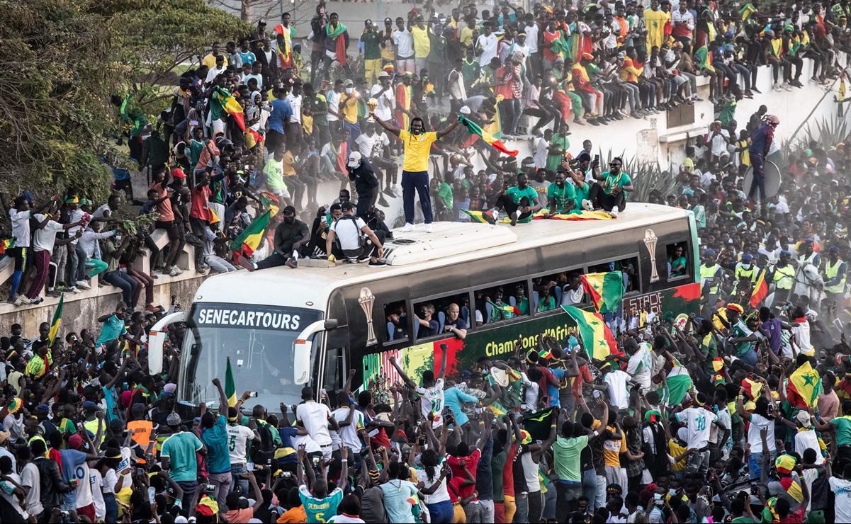Una multitud recibió en Dakar a Senegal, campeona de la Copa Africana de Naciones