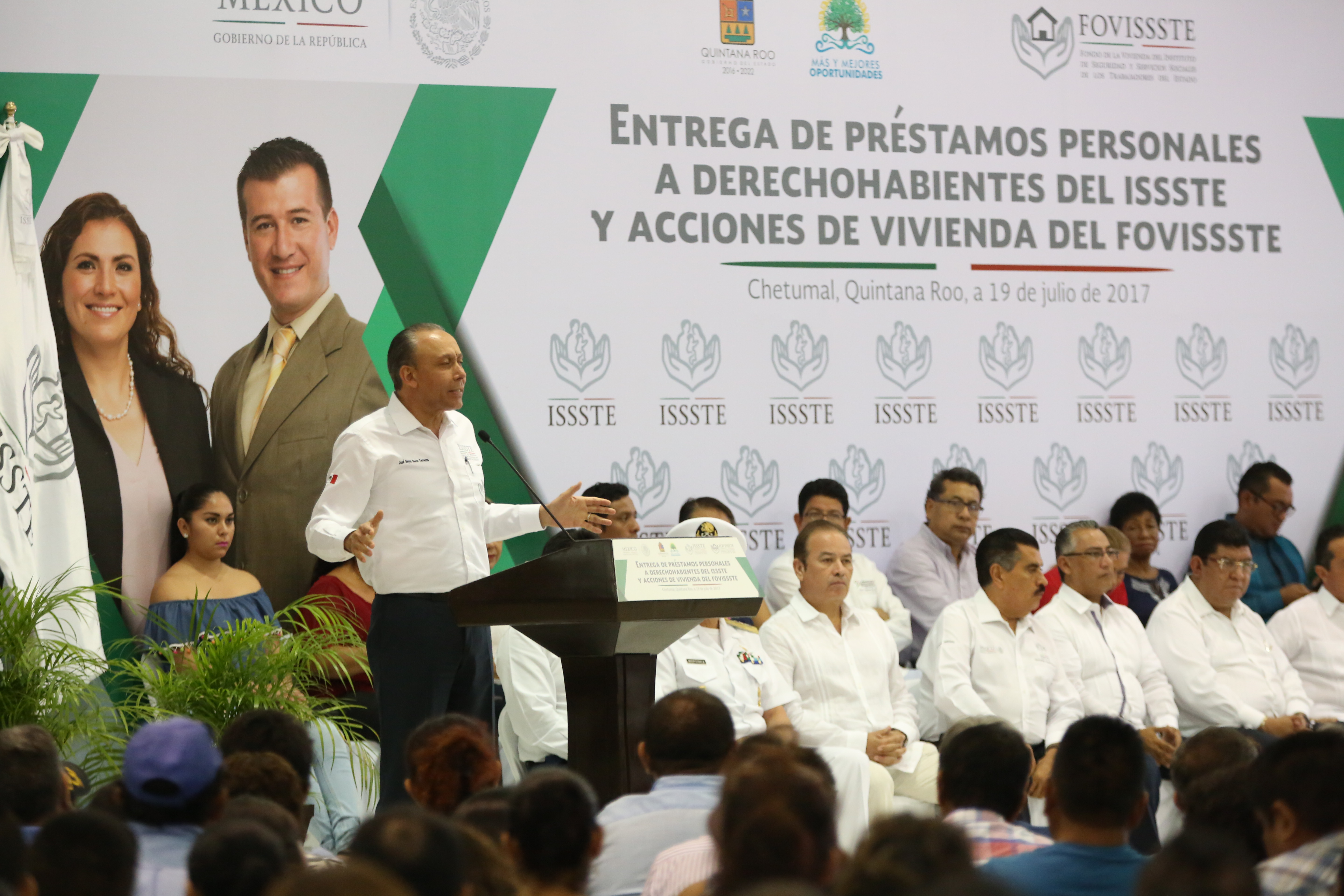 Entrega ISSSTE mil 700 préstamos personales en Tabasco 