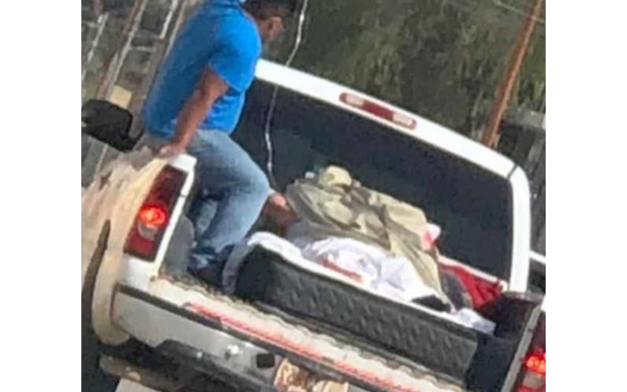 Familiares de paciente denuncian falta de atención en IMSS de Tula, Tamaulipas; la trasladan en caja de camioneta