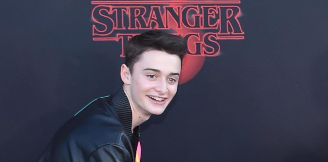 Noah Schnapp no cumple promesa y lo exhiben en redes