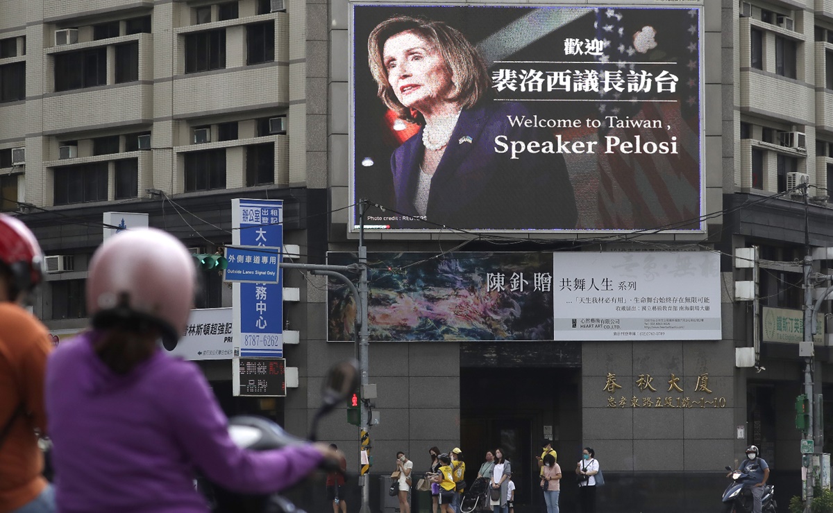 China responde a visita de Pelosi en Taiwán; bloquea importaciones