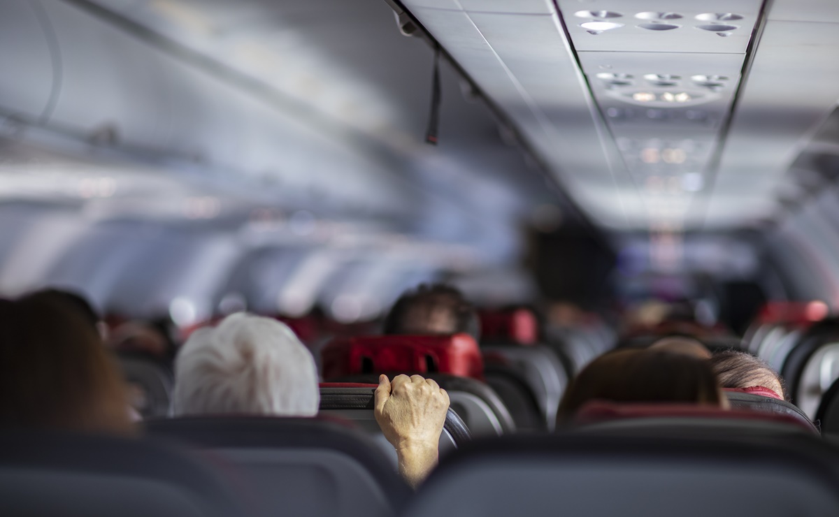 ¿Te dan miedo las turbulencias? Nueva investigación revela las rutas más complicadas para volar en EU