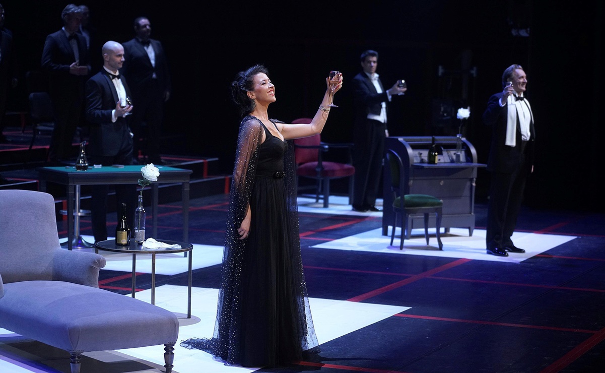 Lissette Oropesa, la primera mujer que hace un "bis" en el Teatro Real de Madrid