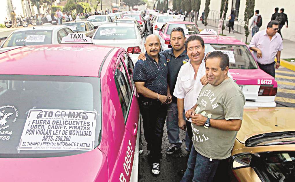 Taxistas anuncian serie de bloqueos