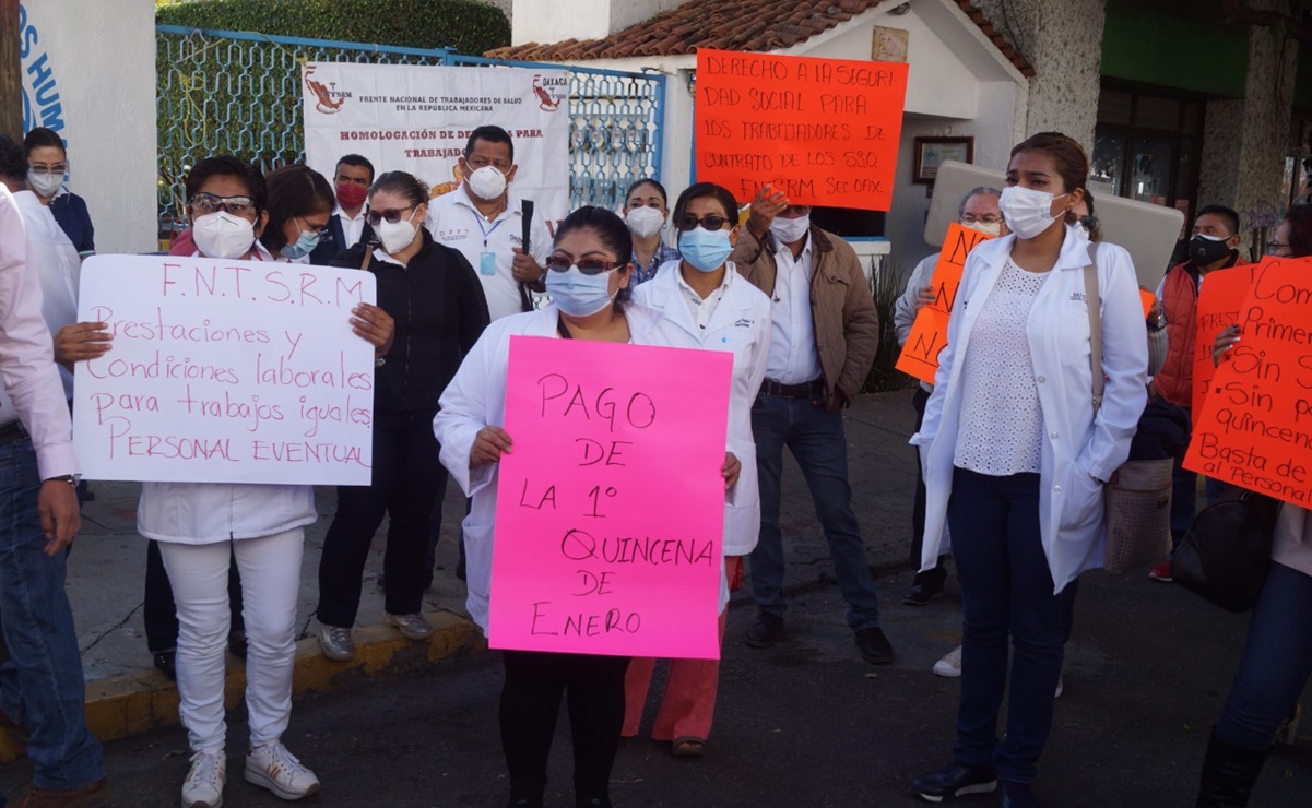 Trabajadores de Salud de Oaxaca acusan despidos, retrasos en pagos y bajas de salario